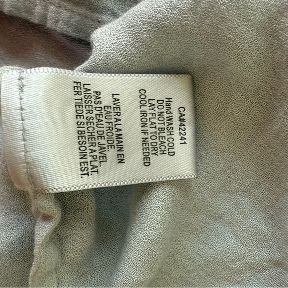 On The Road | Faela Button Down Top | Size Large | Light Blue Casual Chic - Picture 5 of 5